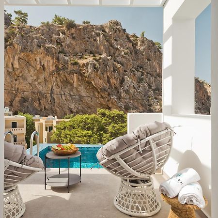 Enilion Luxury Suites Kyra Panagia Екстериор снимка