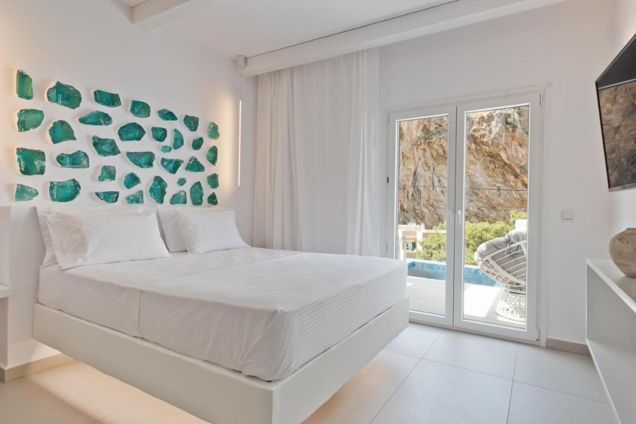 Enilion Luxury Suites Kyra Panagia Екстериор снимка