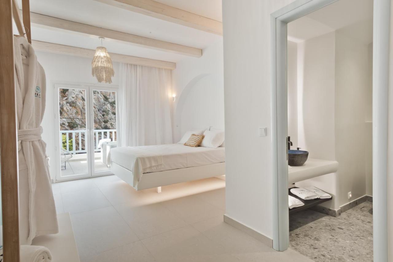 Enilion Luxury Suites Kyra Panagia Екстериор снимка