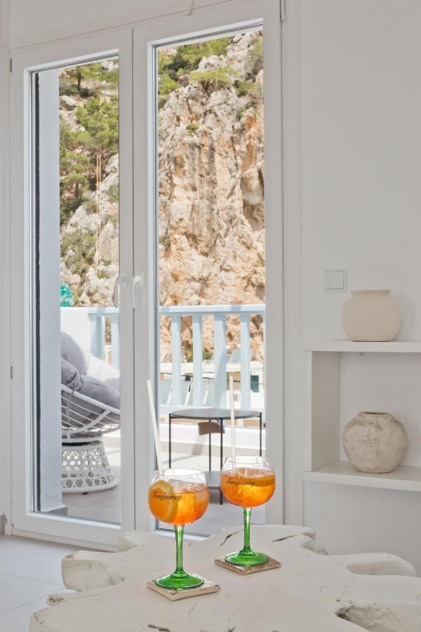 Enilion Luxury Suites Kyra Panagia Екстериор снимка