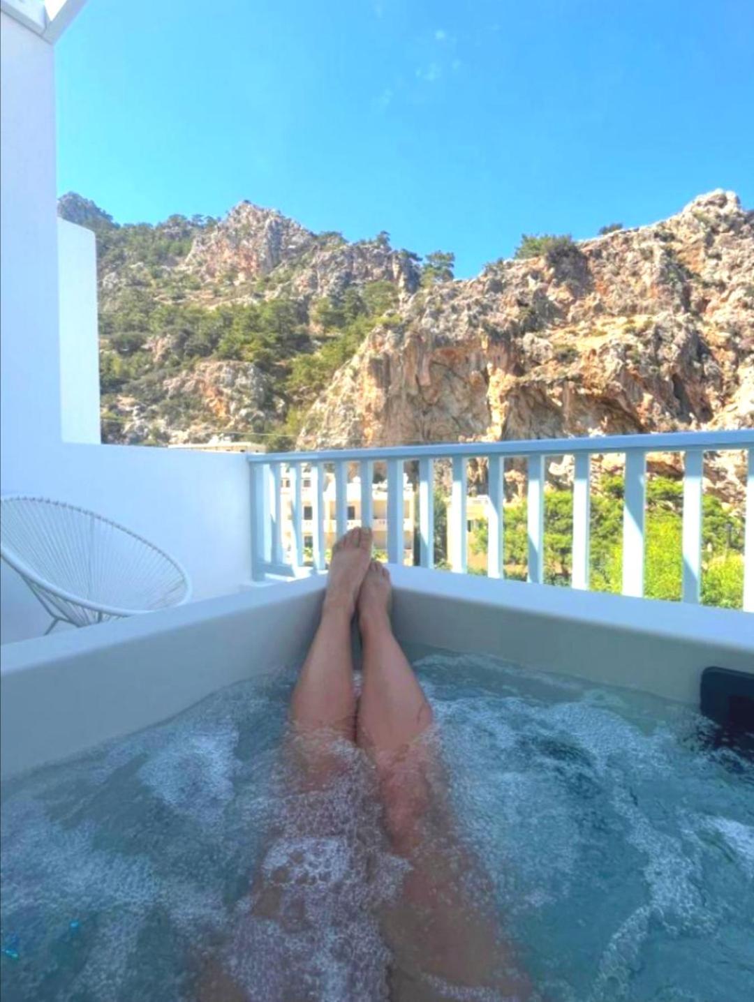 Enilion Luxury Suites Kyra Panagia Екстериор снимка