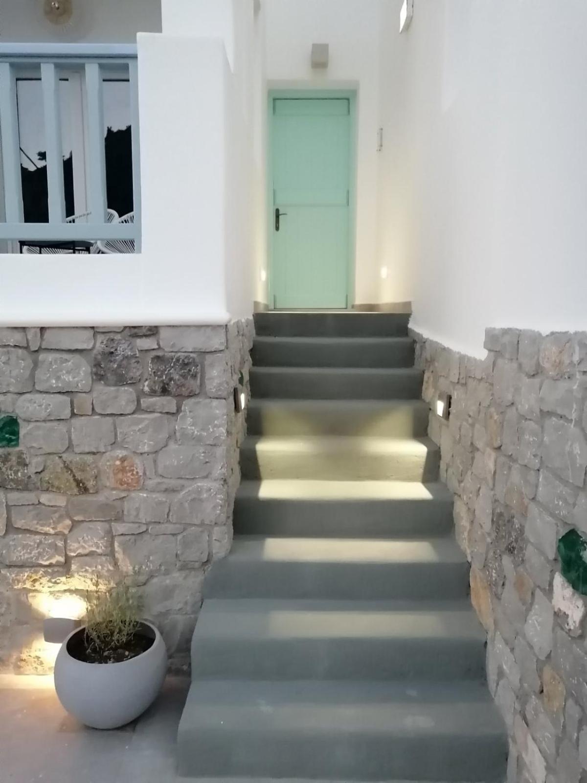 Enilion Luxury Suites Kyra Panagia Екстериор снимка