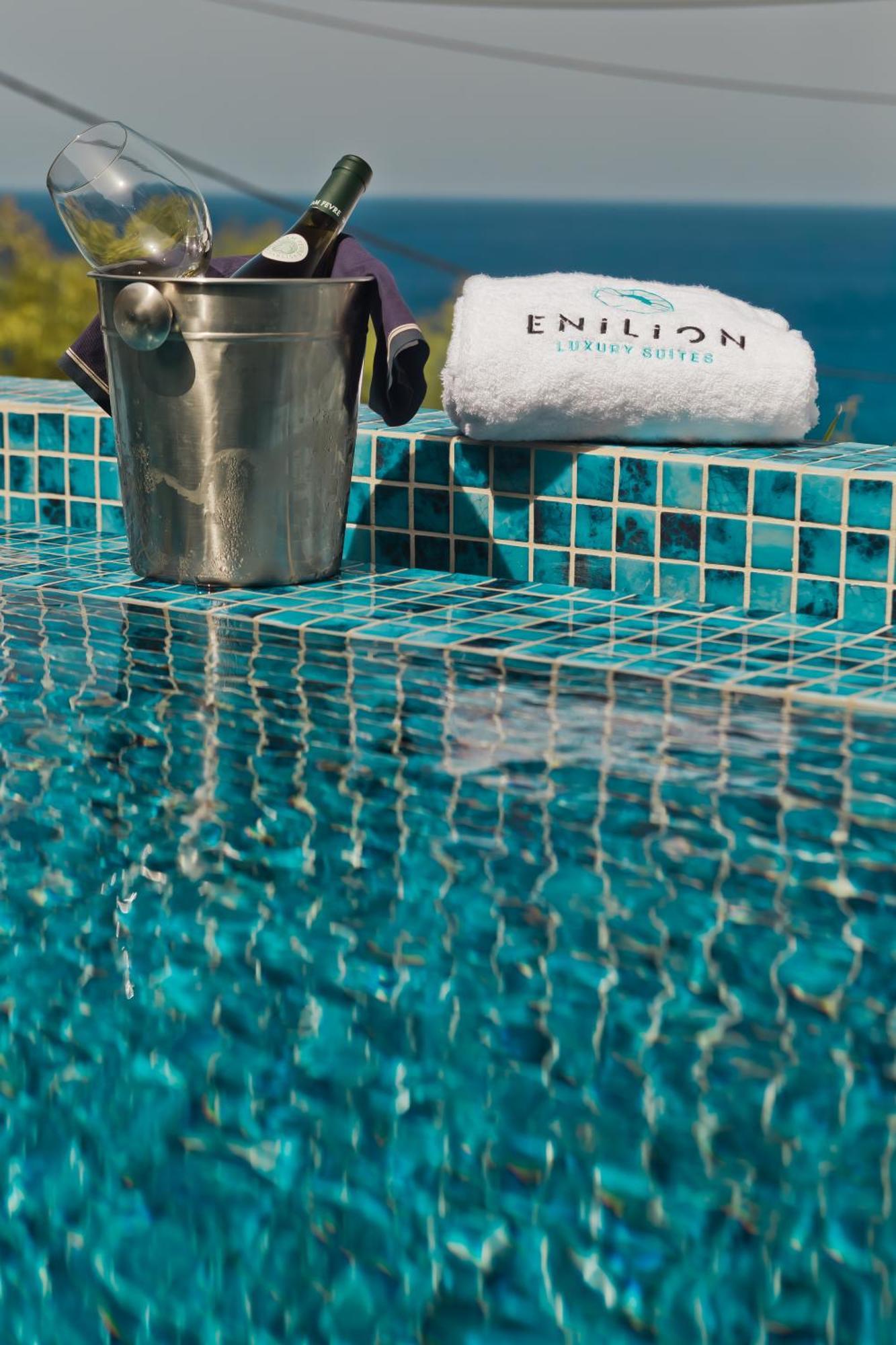 Enilion Luxury Suites Kyra Panagia Екстериор снимка