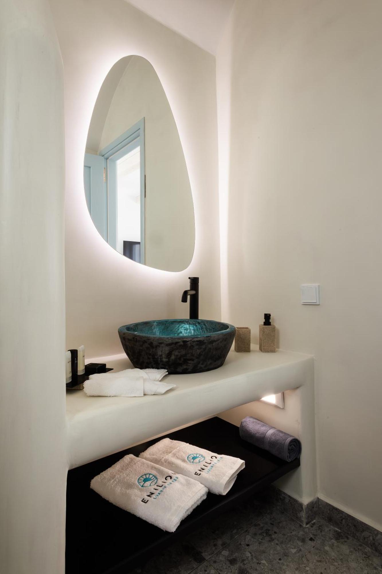 Enilion Luxury Suites Kyra Panagia Екстериор снимка