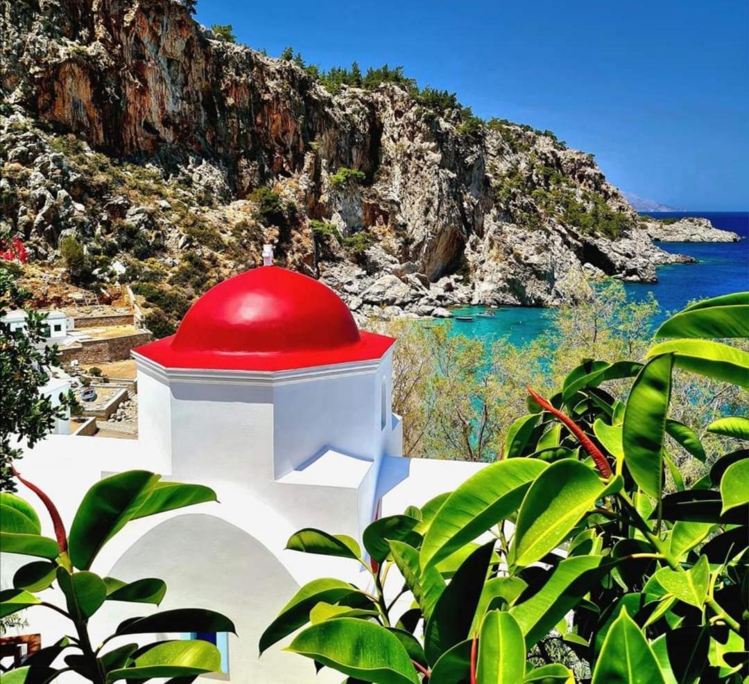 Enilion Luxury Suites Kyra Panagia Екстериор снимка